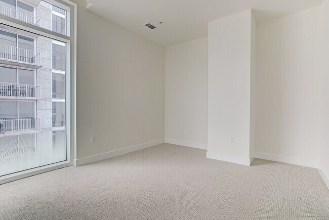 4521 San Felipe St Unit 1403