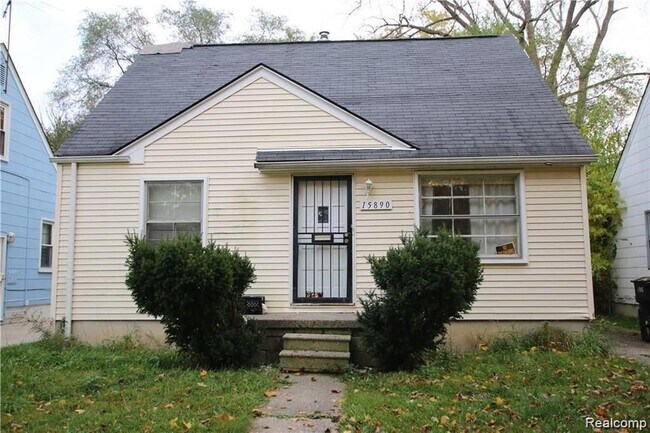 Photo - 15890 W Parkway St