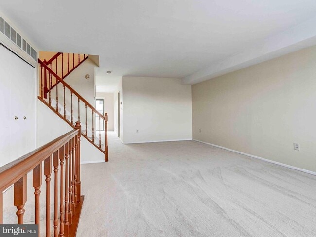 Photo - 18 Clinton Hill Ct