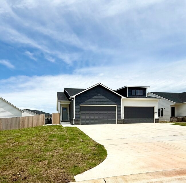 Photo - 5270 Pinecrest Ct N Townhome