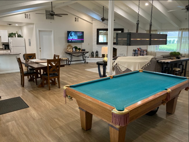 Lassen Villa Apartments