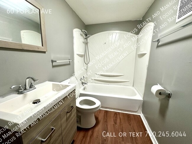 Photo - 60 Poplar Ave