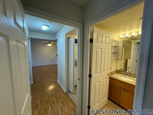 Photo - 345 Franklin St Unidad 206