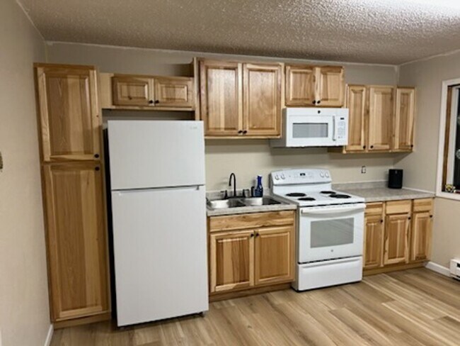 Photo - 5408/5410 Helen Ct Unit 5408 Helen Ct.