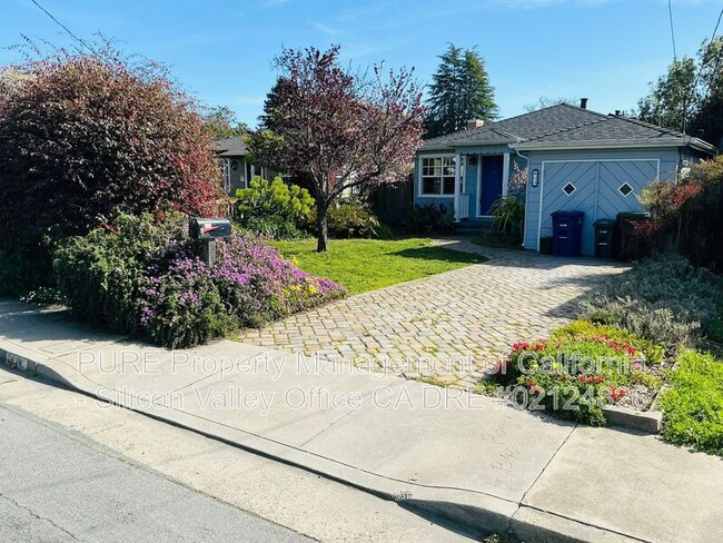 Photo - 624 Button St