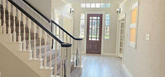 Photo - 930 Caswell Ct