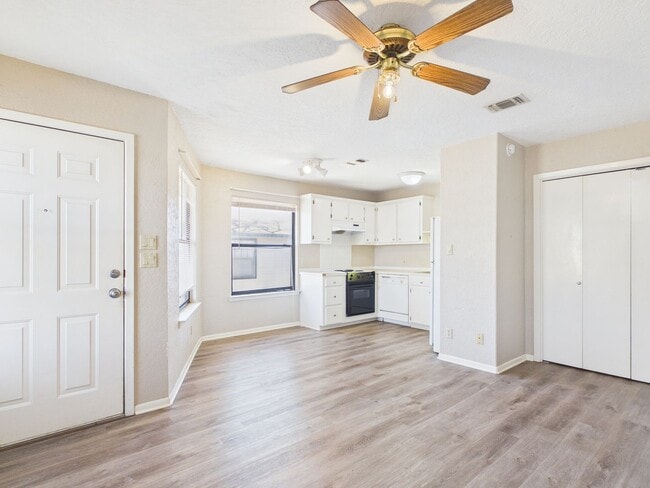 Photo - 293 Billie Dr Unit 14