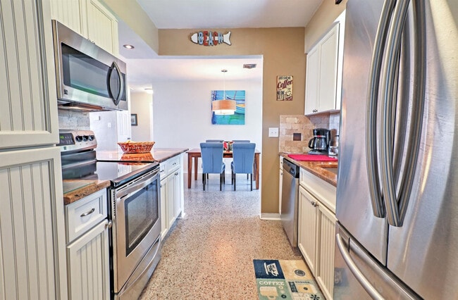 Photo - 157 Longwood Dr Unidad SI ID1545681P