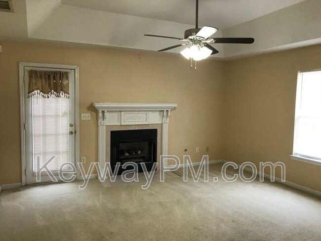 Photo - 1017 Caddenwoods Dr