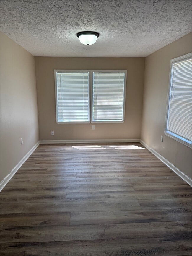 Photo - 8108 Wier Dr