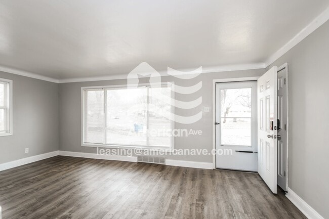 Photo - 8520 Jacklin Ave