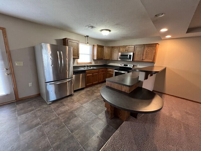 Photo - 713 W 8th St Unit 3