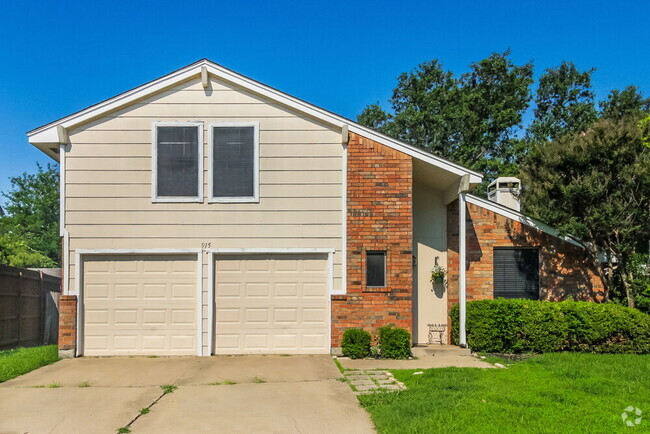 Building Photo - 915 Canary Ln Rental