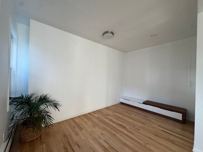 Photo - 226 Waverly Pl