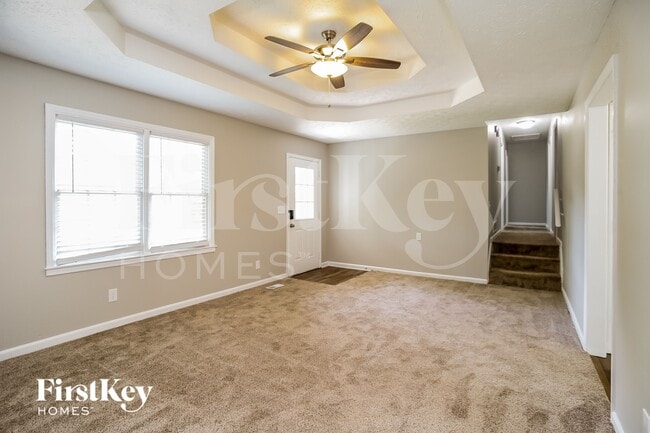 Photo - 127 McWhirter Pl