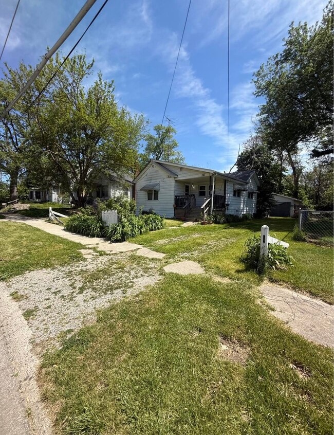 Photo - 1522 Cronk Ave