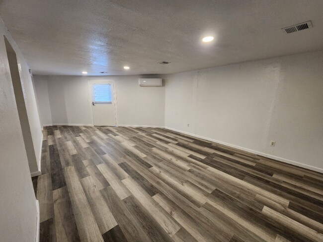 Photo - 200 S Inman St Unidad 7