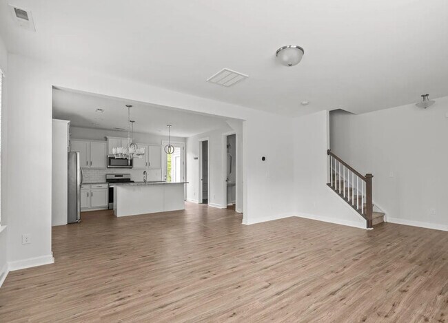 Photo - 2821 Shamrock Dr