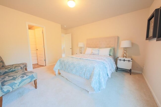 5036 Vine Ln