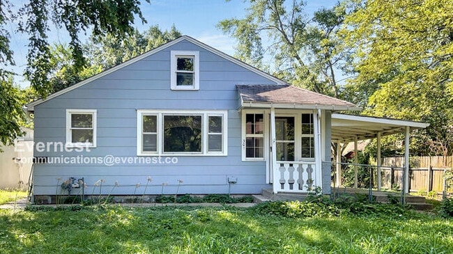 Photo - 301 SE 5th St House