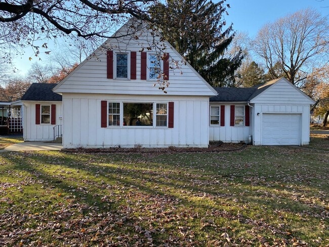 700 Dover Pl