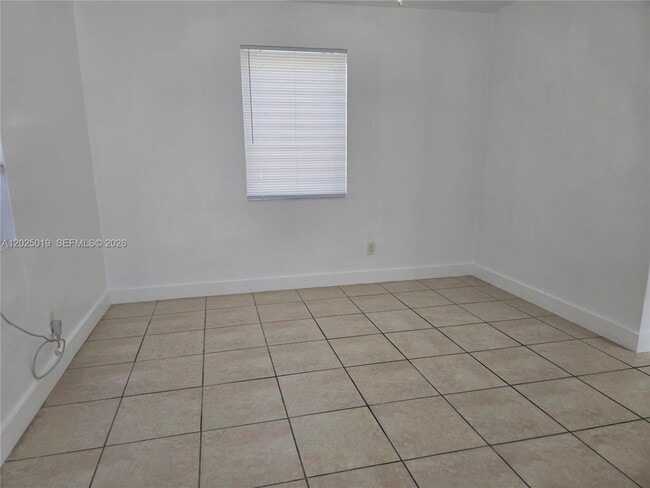 408 NW 8th St