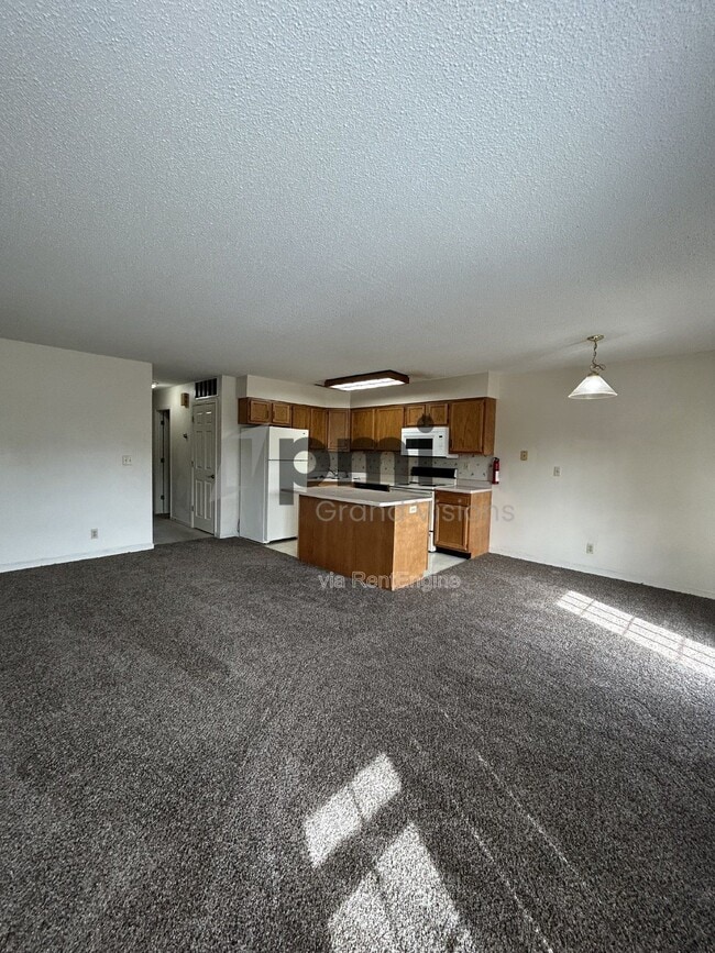 Photo - 1306 Arthur Ave Unit 12