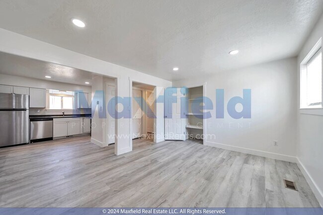 North Salt Lake 2 BD 1 BA - $500.00 Security Deposit OAC -Brookside Lofts Unit 18