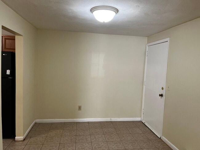 Photo - Central Village Unit Han13