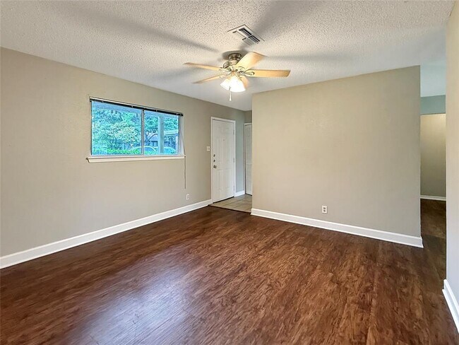 Photo - 7611 Eastcrest Dr