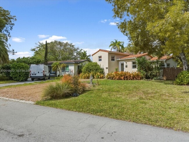 Photo - 357 NE 117th St