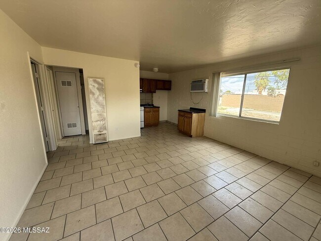 5433 E 30th St Unidad B