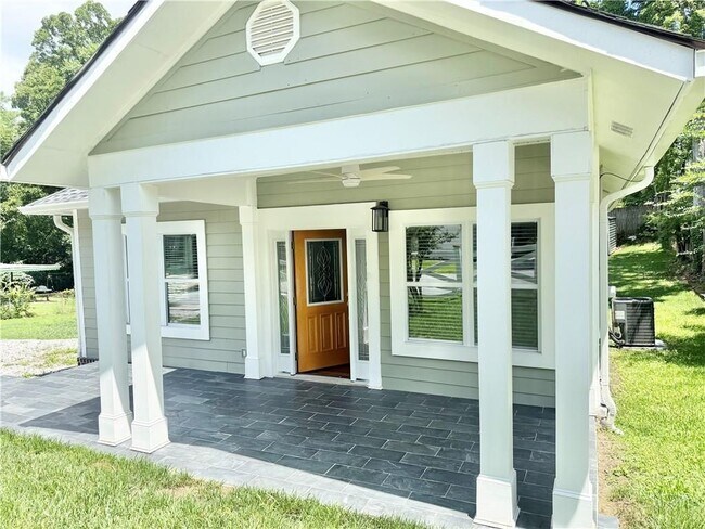 Photo - 2625 Peyton Rd NW