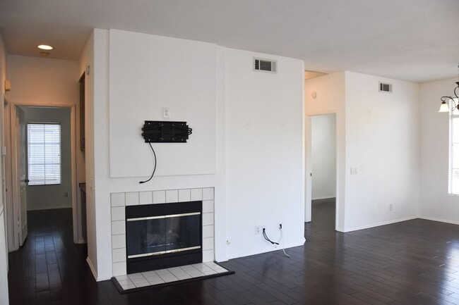 8215 E White Oak Ridge