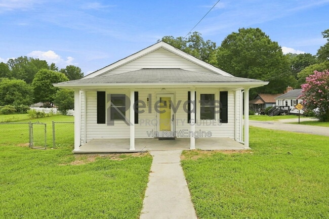 Building Photo - 1425 Dinwiddie Ave