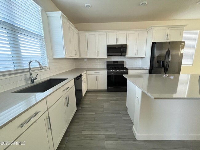 Photo - 710 N Bay Dr