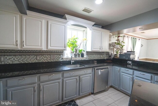 Photo - 6308 Ager Rd