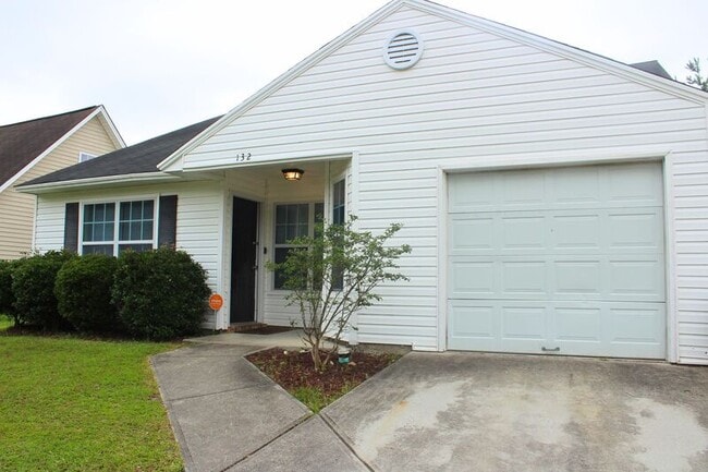 132 Bluelake Blvd
