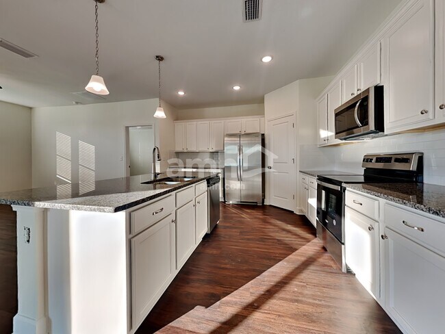 Photo - 933 Tan Tara Trl