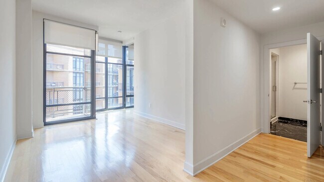 Photo - 425 Massachusetts Ave NW