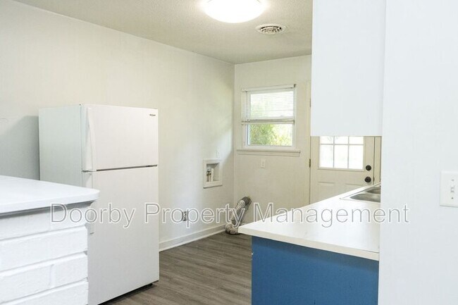 Photo - 2182 Dugan St