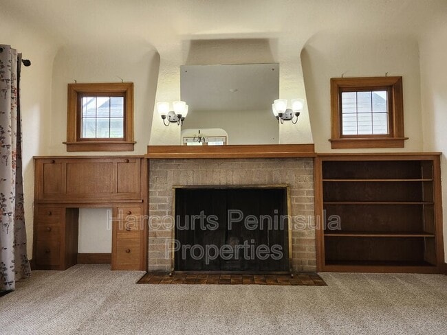 Photo - 1909 Gregory Way