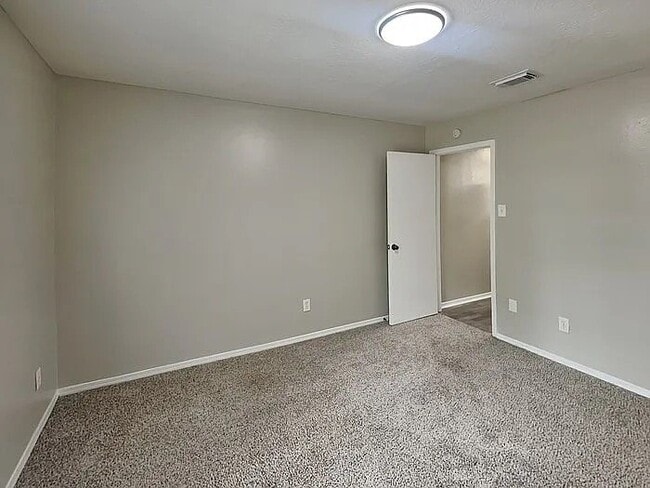 Photo - 3327 Sycamore Springs Dr