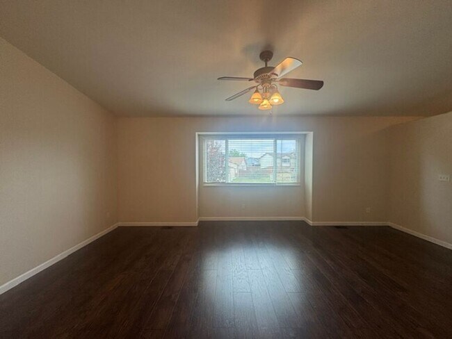 Photo - 803 Foxwood Dr