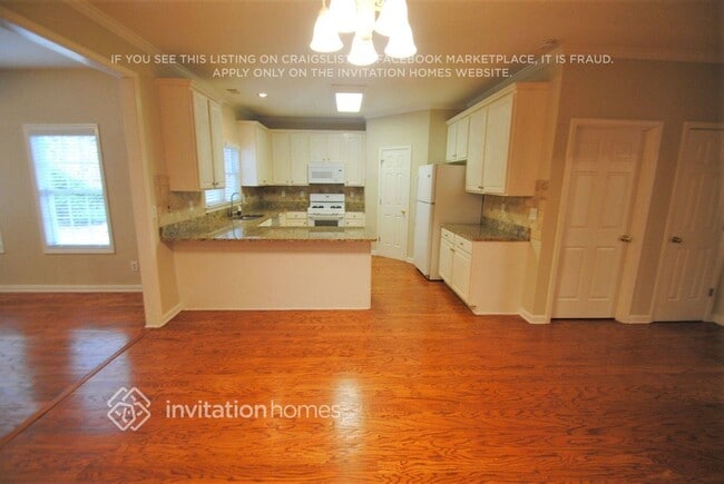 Photo - 417 Breezewood Ct