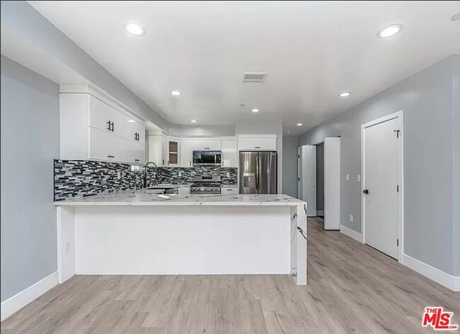 1947 Vista Del Mar Ave