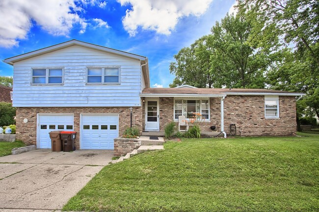 Building Photo - Crescent- Trautman Sr. Unit A
