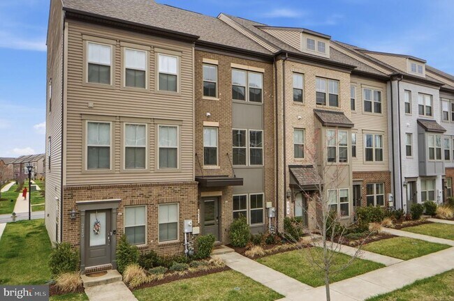 Photo - 211 Phoenix Dr