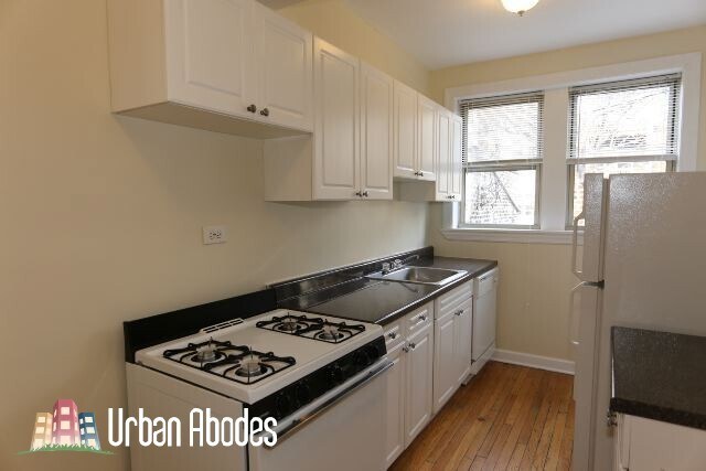 Photo - 555 W Aldine Ave Unit A05C