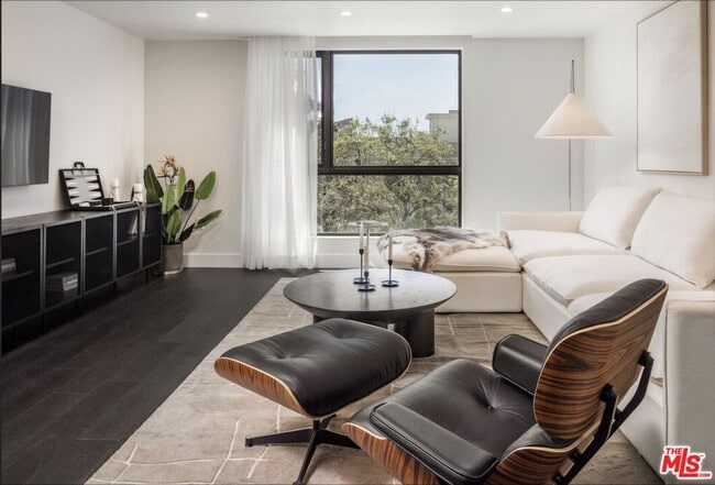 Photo - 724 Croft Ave Unit 307